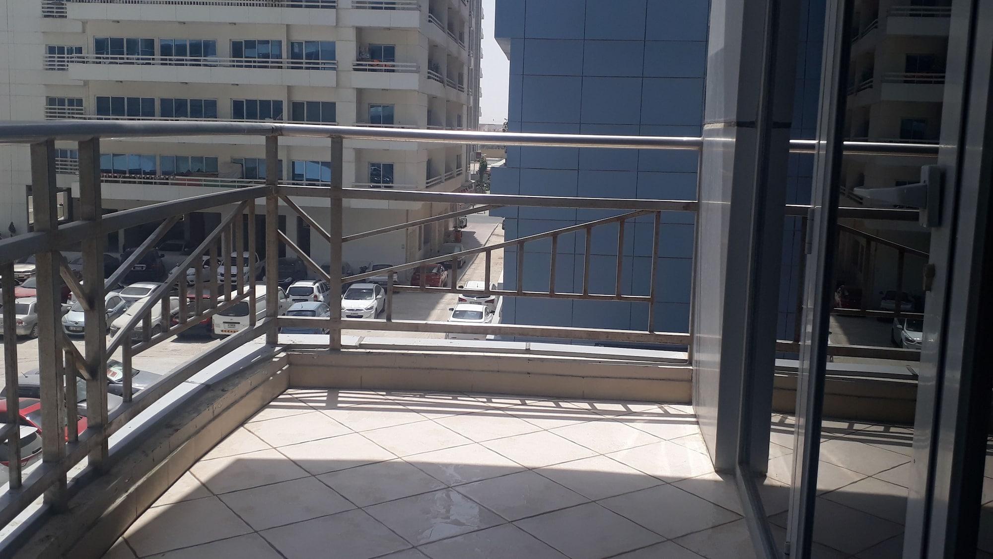 Al Waleed Palace Hotel Apartment Al Barsha Ντουμπάι Εξωτερικό φωτογραφία